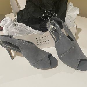 NEW Never worn White House Black Market Zailey Suede Shootie - Dusk size 8